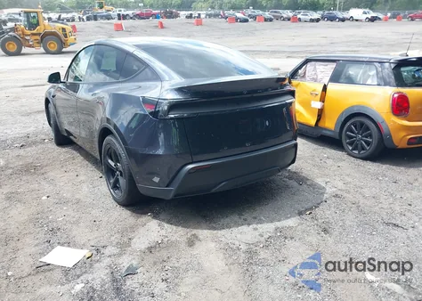 2026 Tesla Model Y Long Range Dual Motor All-Wheel Drive/Long Range Launch Series from USA, damaged, VIN 7SAYGDEE7TA385847